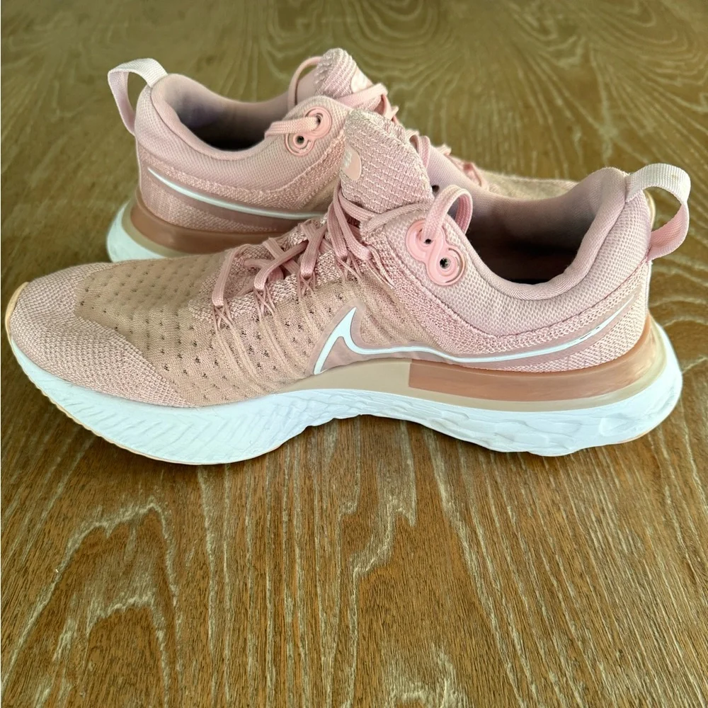 NIKE‎ React Infinity Run Flyknit 2 Pink Glaze White Sneakers Women’s Size 10